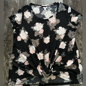 Candies Floral Twist Front Short in XL